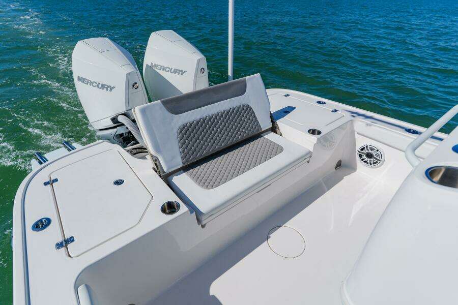 28ft Caymas Yacht For Sale