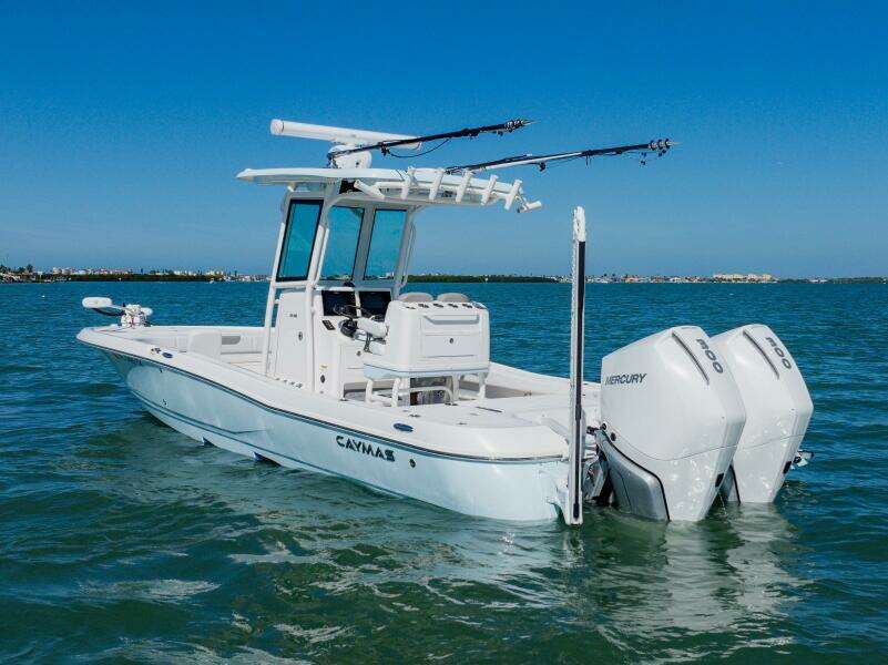 28ft Caymas Yacht For Sale