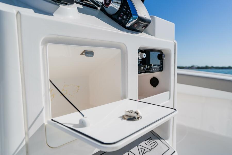 28' 2022 Caymas 28 HB