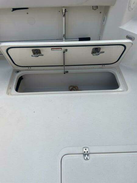 Encore 33ft Pursuit Yacht For Sale