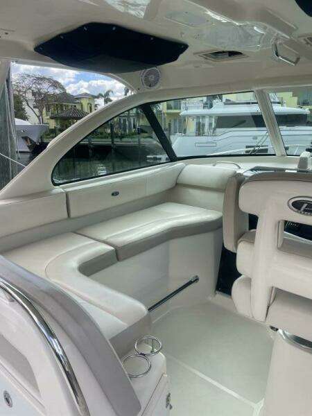 Encore 33ft Pursuit Yacht For Sale