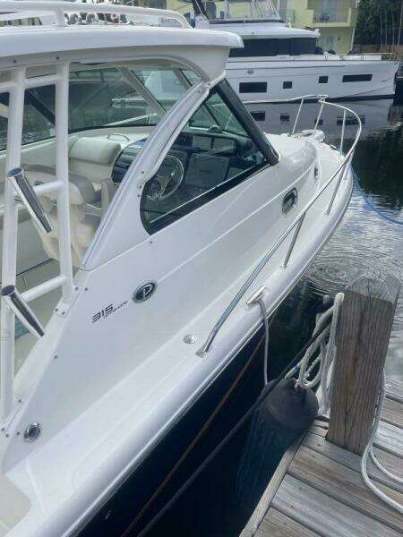 Encore 33ft Pursuit Yacht For Sale