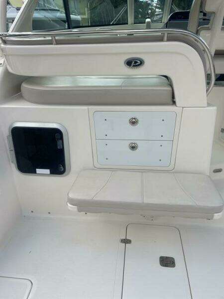 Encore 33ft Pursuit Yacht For Sale