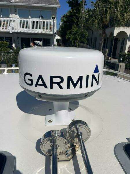 Encore 33ft Pursuit Yacht For Sale