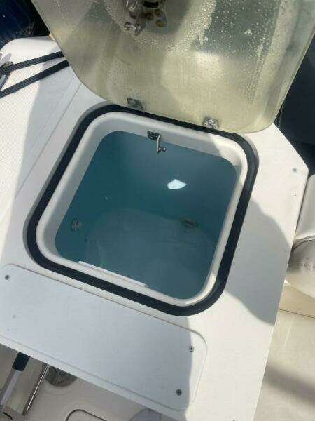 Encore 33ft Pursuit Yacht For Sale