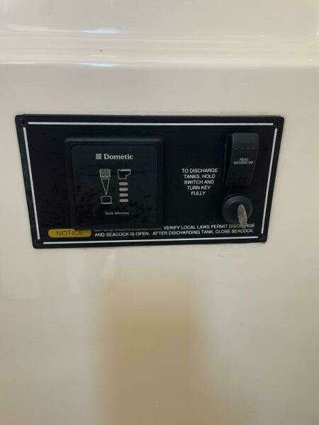 Encore 33ft Pursuit Yacht For Sale