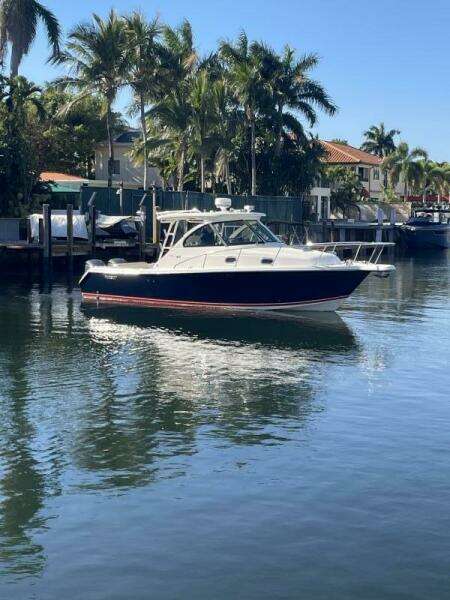 Encore 33ft Pursuit Yacht For Sale