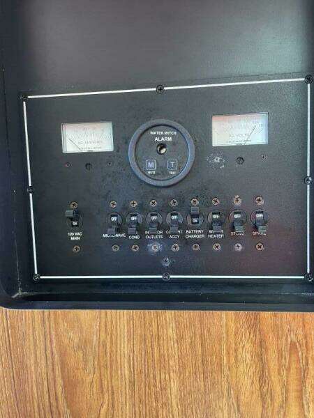 Encore 33ft Pursuit Yacht For Sale