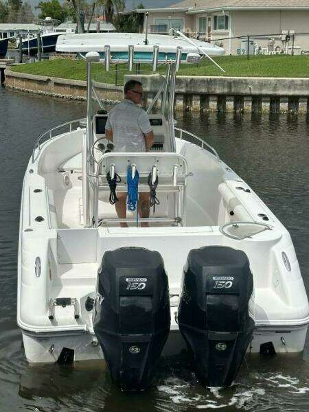 26ft Pro Line Yacht For Sale