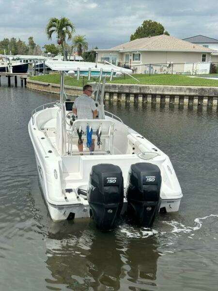 26ft Pro Line Yacht For Sale