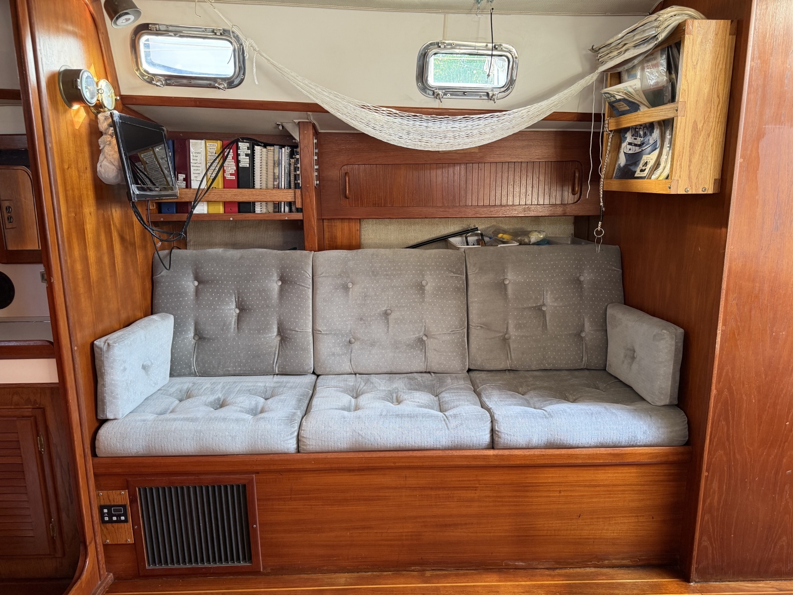 1990 Caliber 38