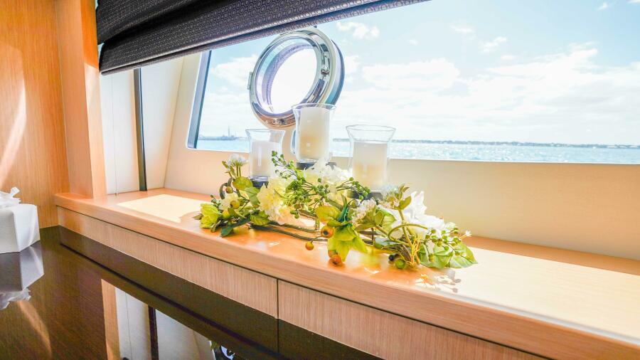 75' 2016 Sunseeker 75 Yacht