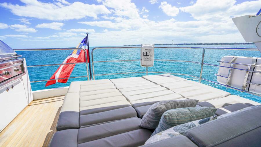 75' 2016 Sunseeker 75 Yacht