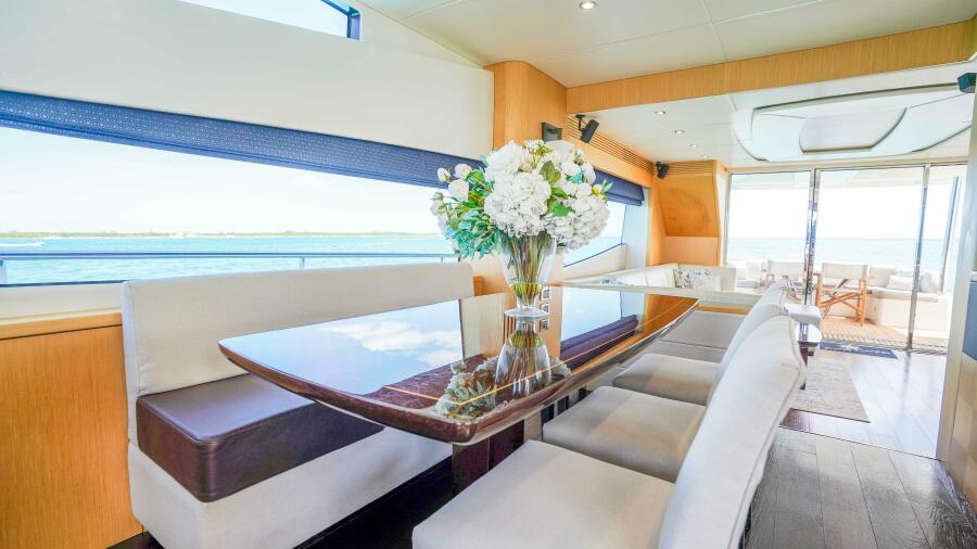 75' 2016 Sunseeker 75 Yacht