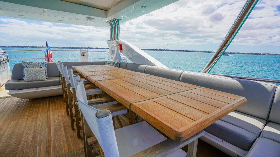 75' 2016 Sunseeker 75 Yacht