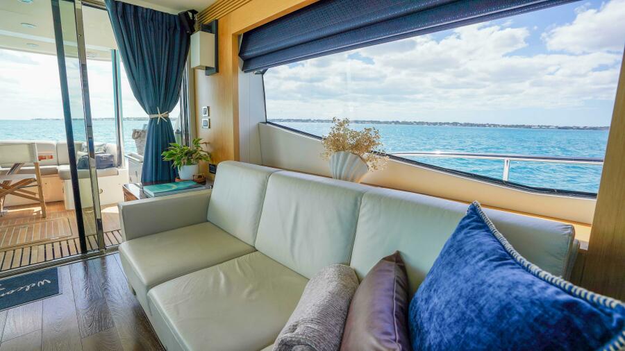 75' 2016 Sunseeker 75 Yacht