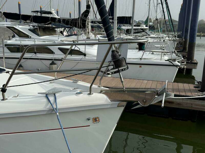 Treinta y Tres 33ft Hunter Yacht For Sale
