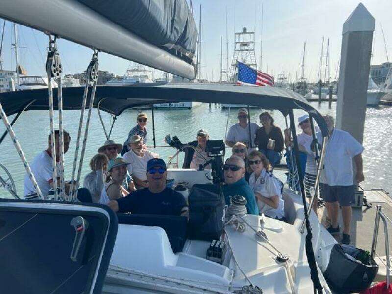 Treinta y Tres 33ft Hunter Yacht For Sale