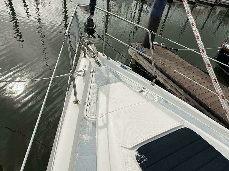 Treinta y Tres 33ft Hunter Yacht For Sale