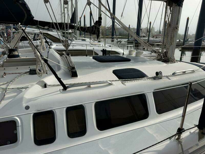 Treinta y Tres 33ft Hunter Yacht For Sale