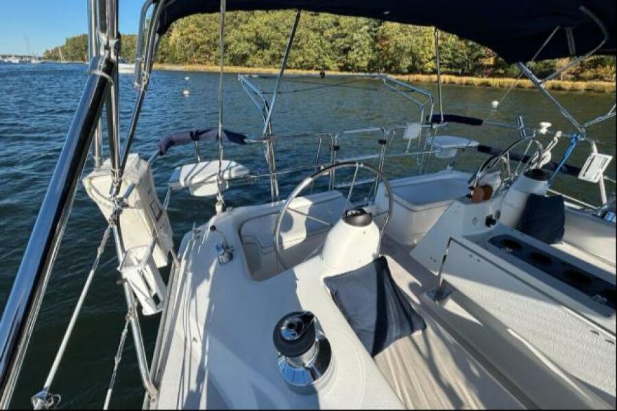 40' 2004 Catalina 400