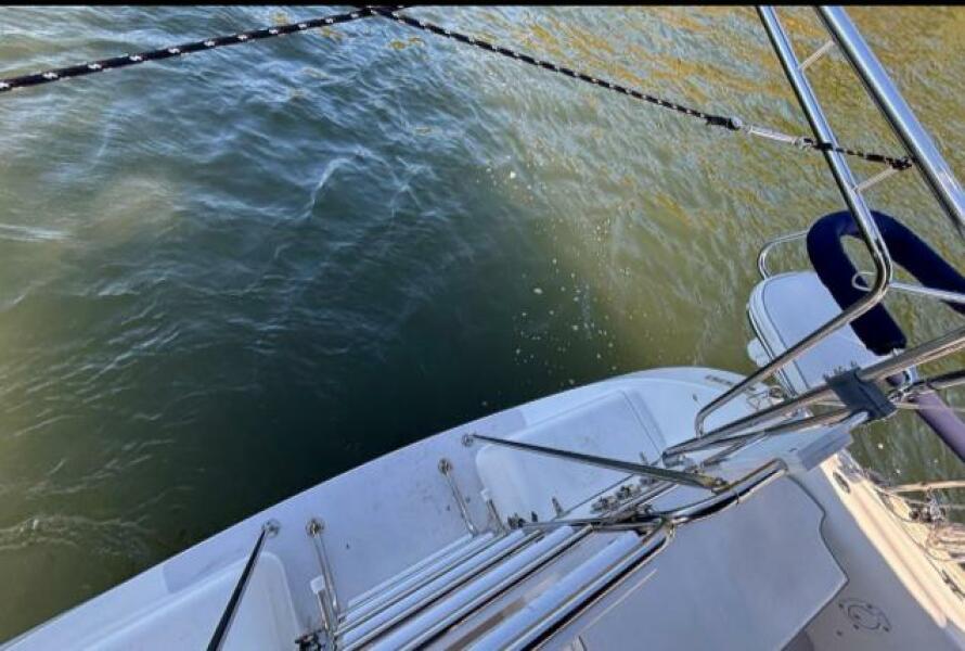 40' 2004 Catalina 400