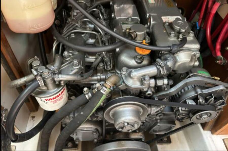 40' 2004 Catalina 400