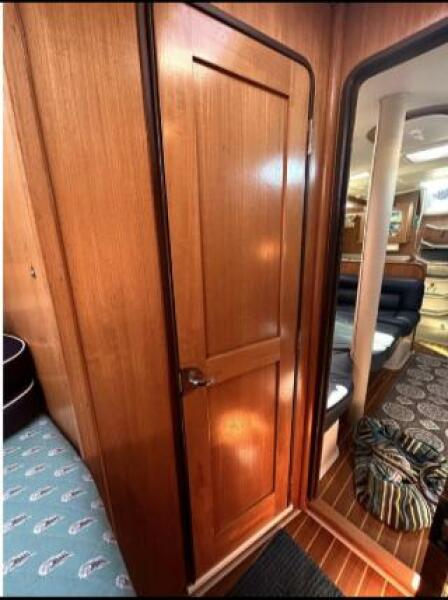 40' 2004 Catalina 400