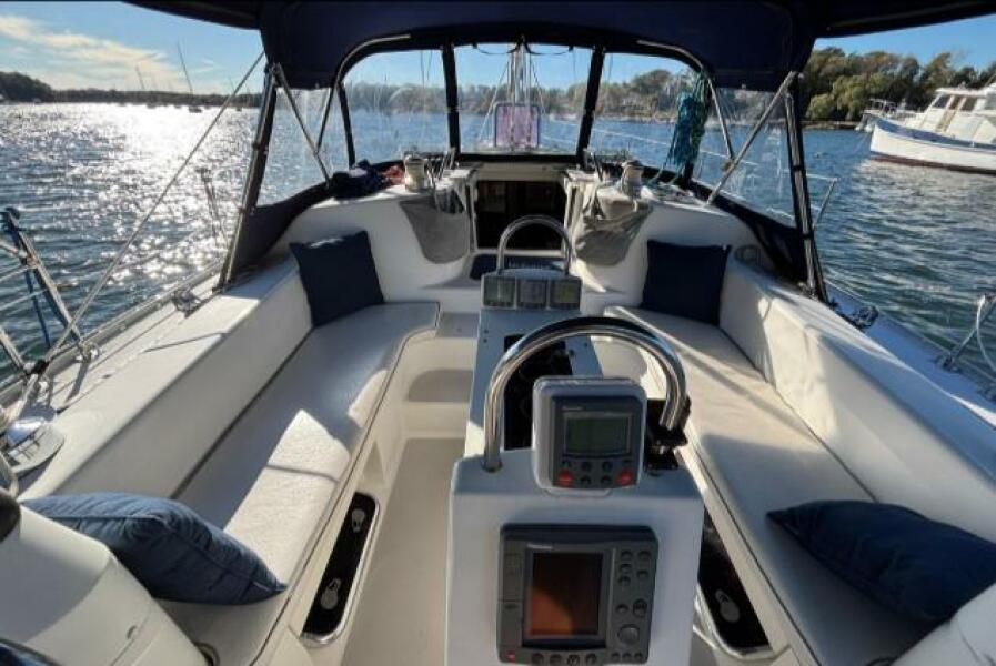 40' 2004 Catalina 400