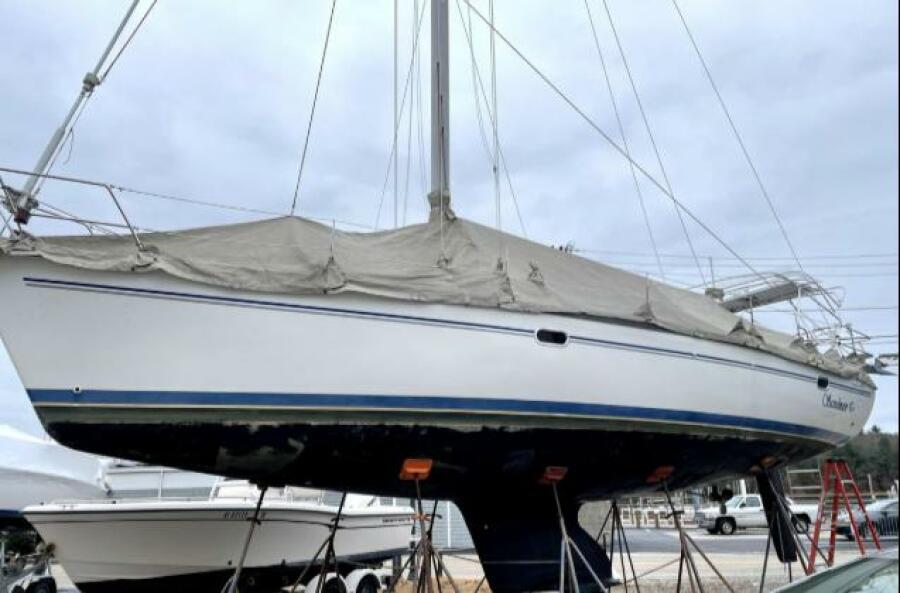 40' 2004 Catalina 400