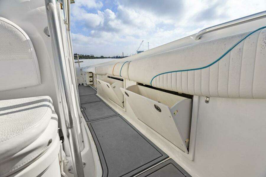 33ft Hydra Sports Yacht For Sale