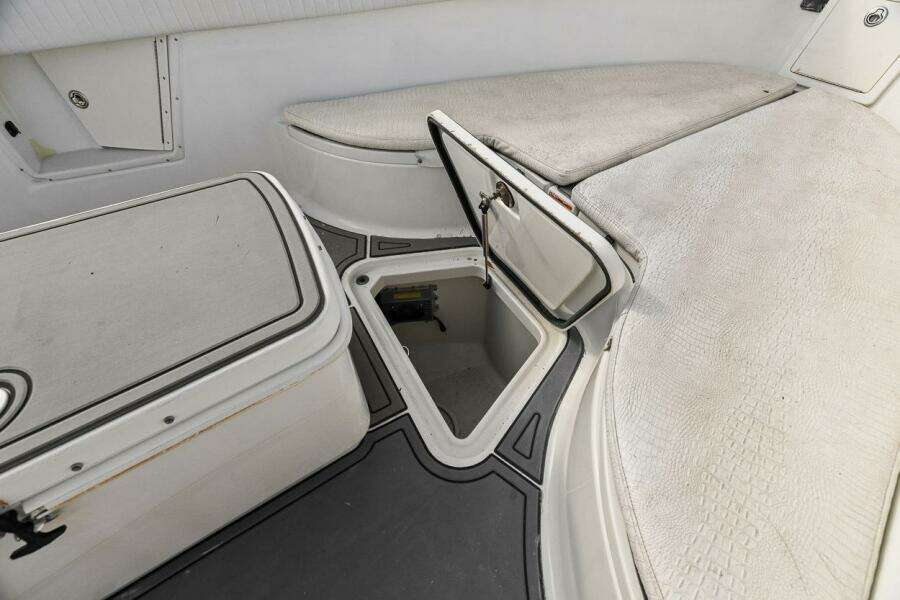 33ft Hydra Sports Yacht For Sale