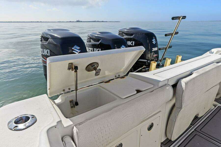 33ft Hydra Sports Yacht For Sale