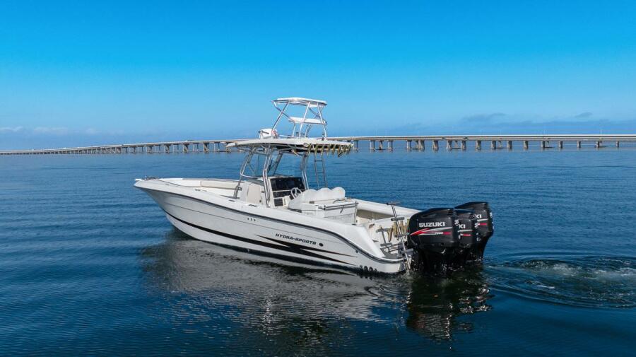 33' 2004 Hydra-Sports Vector 3300 CC