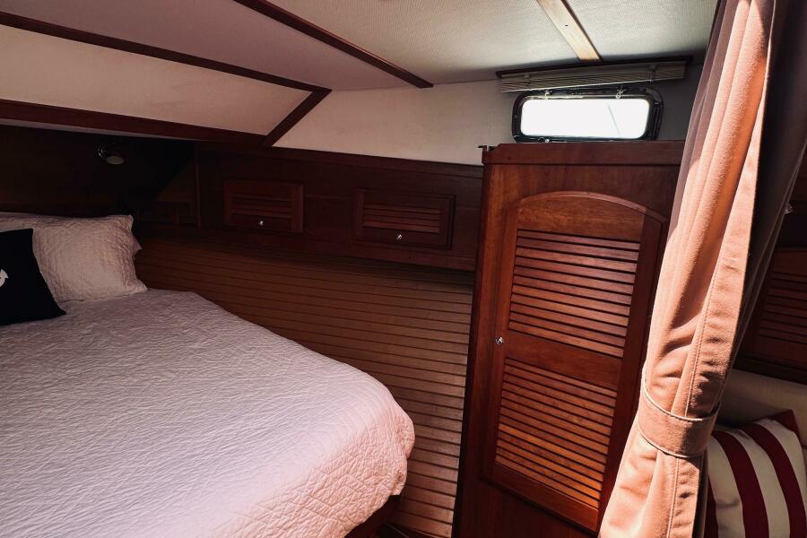 34' 2007 Sabre 34 Express