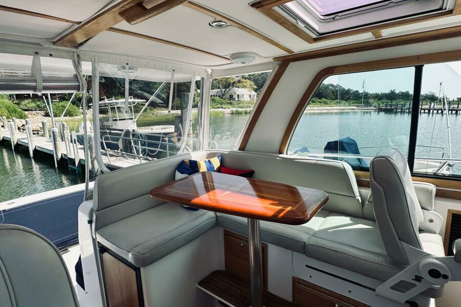 34' 2007 Sabre 34 Express