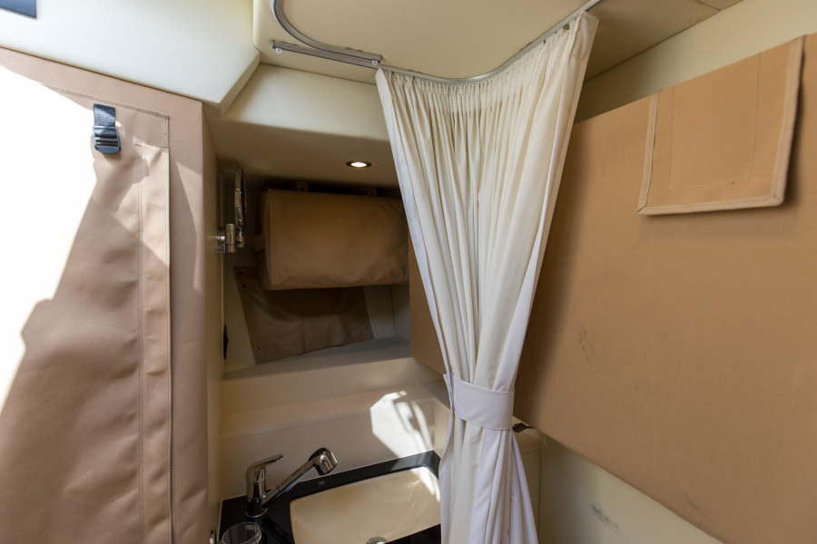 60' 2020 Azimut S6 Sportfly