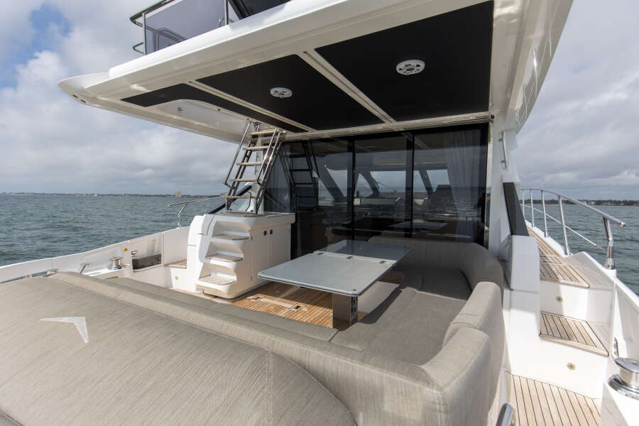 60ft Azimut Yacht For Sale