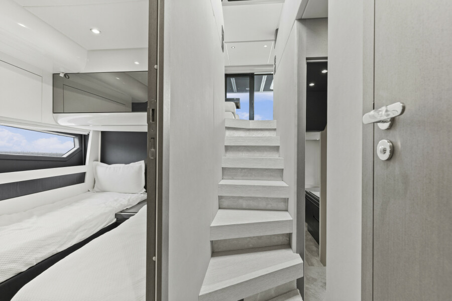 60' 2020 Azimut S6 Sportfly