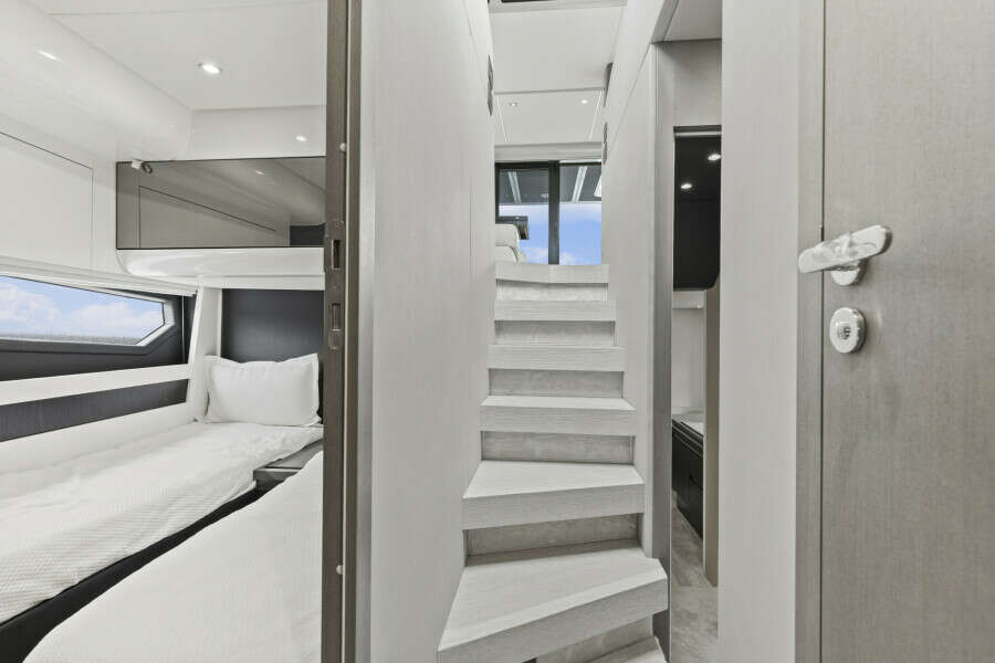 60ft Azimut Yacht For Sale