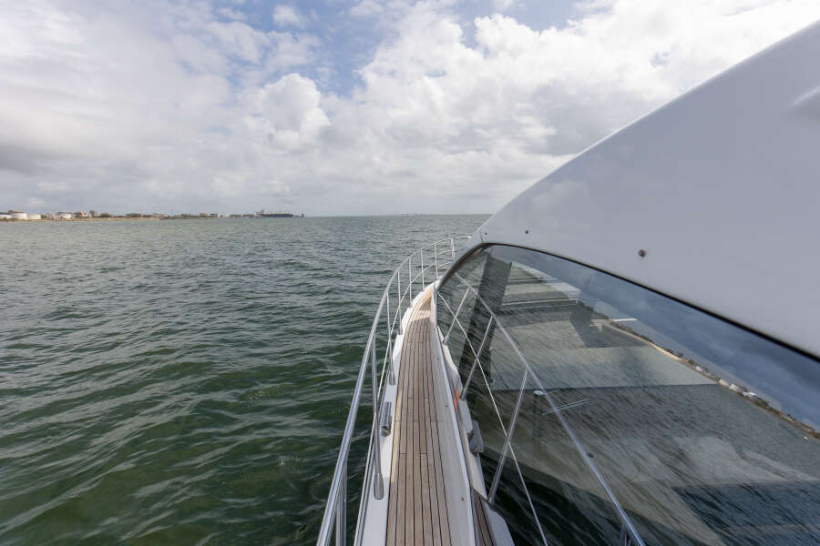 60ft Azimut Yacht For Sale