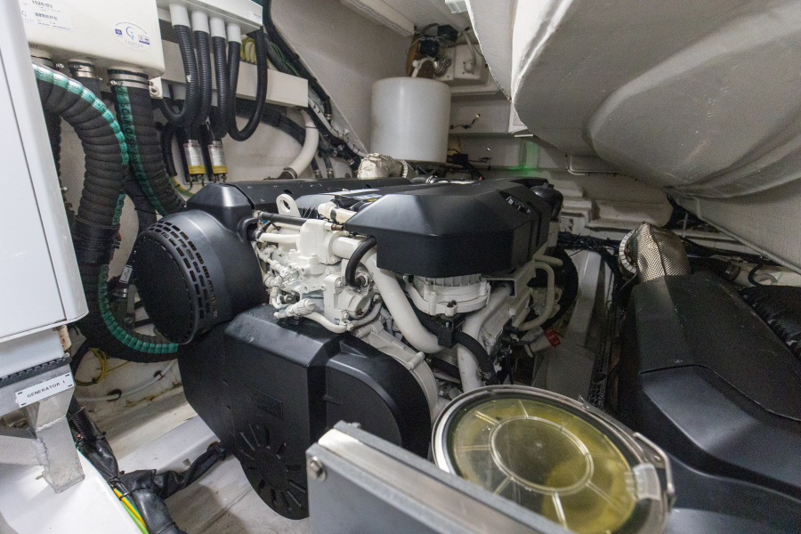 60' 2020 Azimut S6 Sportfly