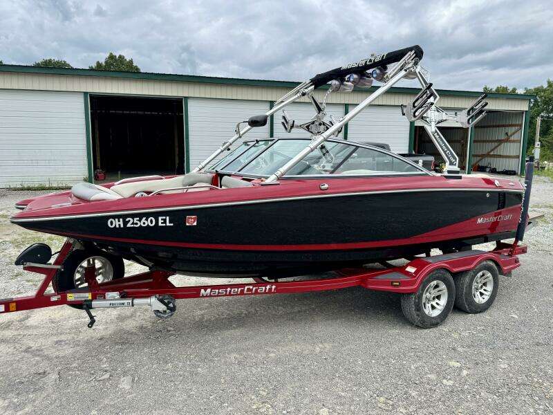 20ft Mastercraft Yacht For Sale
