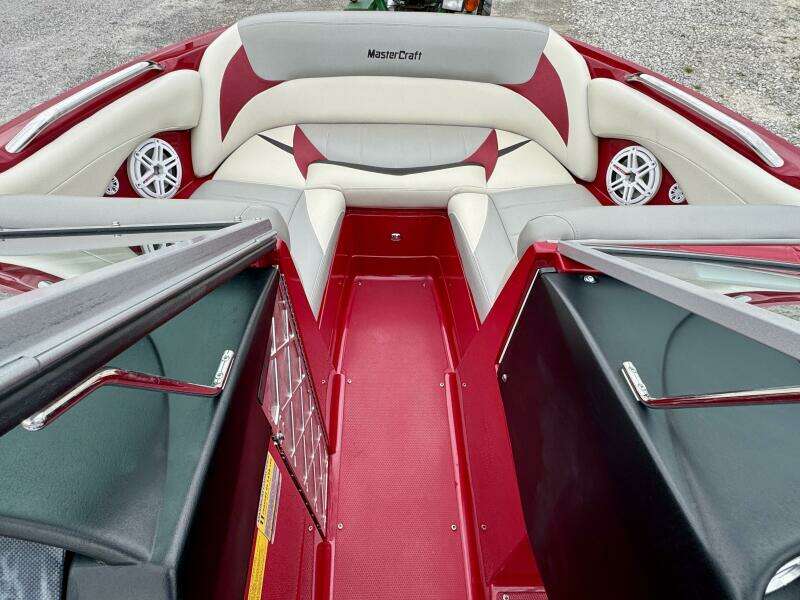 20ft Mastercraft Yacht For Sale