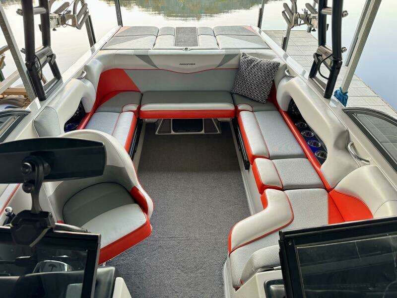 22ft Moomba Yacht For Sale