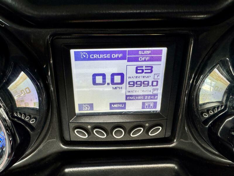 22' 2016 Moomba Craz