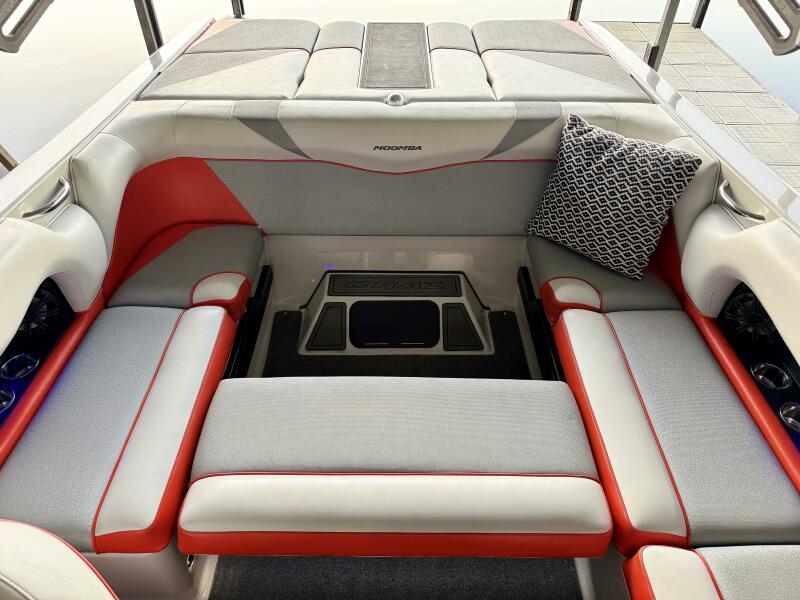 22' 2016 Moomba Craz