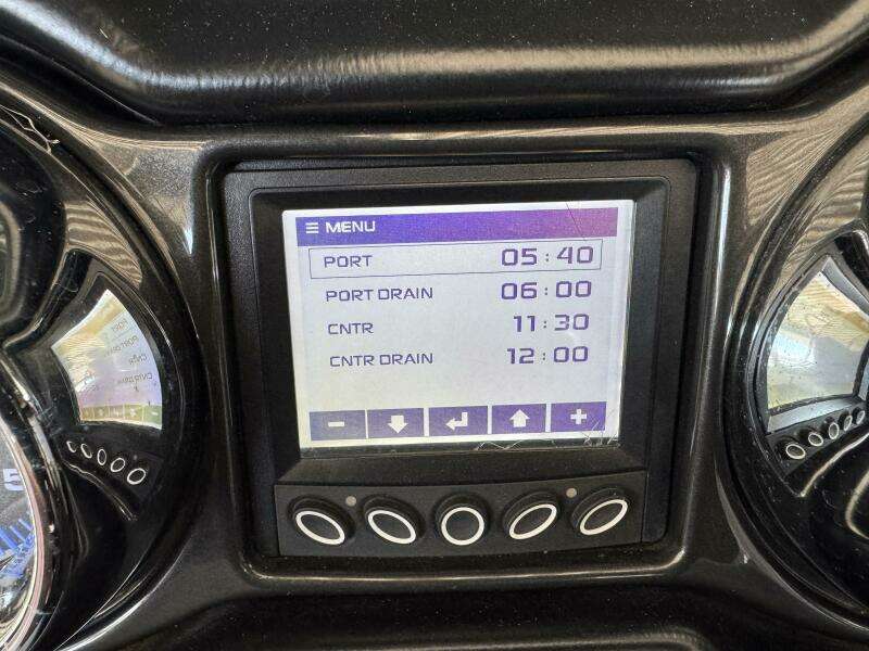 22ft Moomba Yacht For Sale