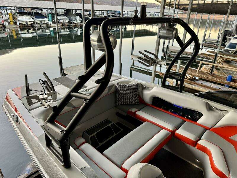 22ft Moomba Yacht For Sale