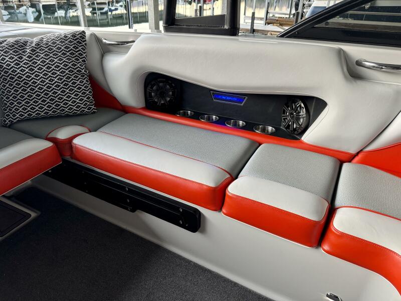 22' 2016 Moomba Craz